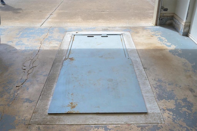 4113 Annalane Dr, Norman, OK 73072 - view of entry to storm shelter