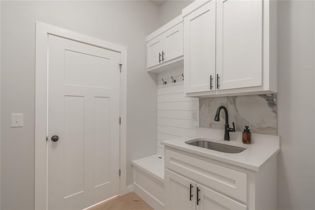 mudroom featuring a sink