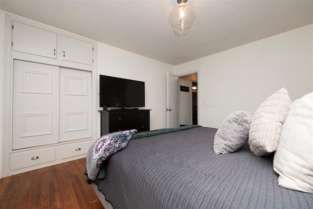 2837 Cambridge Ct, Oklahoma City, OK 73116 - bedroom featuring wood finished floors