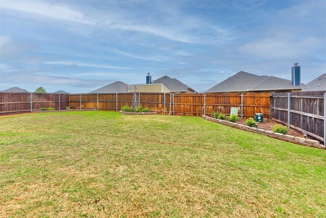 5513 Carmel Creek Dr, Mustang, OK 73064 - view of yard