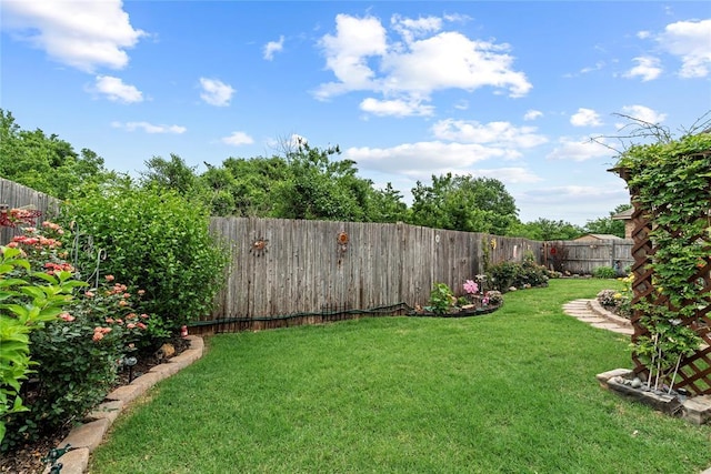11609 SW 14th St, Yukon, OK 73099 - view of yard