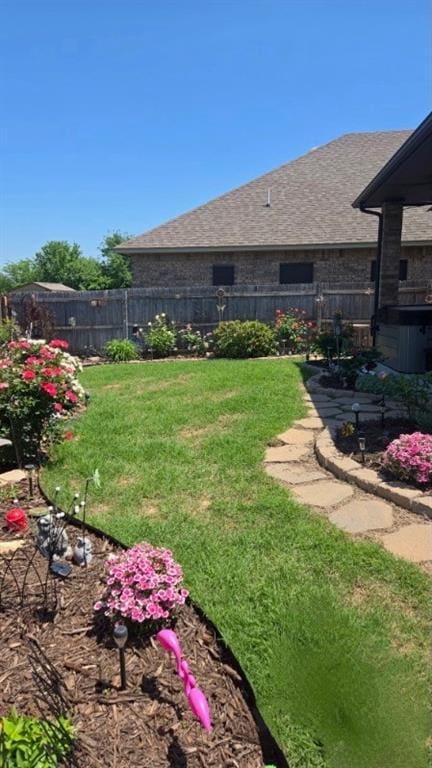 11609 SW 14th St, Yukon, OK 73099 - view of yard featuring a hot tub