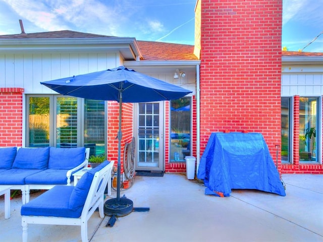 1821 Coventry Ln, Nichols Hills, OK 73120 - view of patio with an outdoor living space