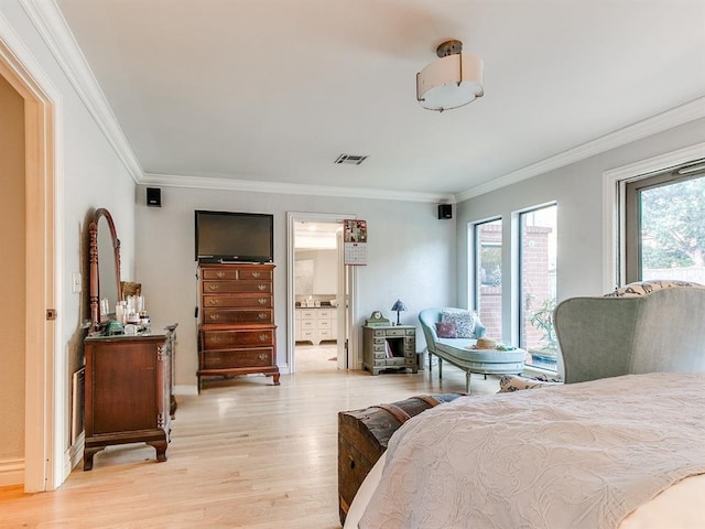 1821 Coventry Ln, Nichols Hills, OK 73120 - bedroom featuring ornamental molding, light wood-type flooring, and ensuite bath
