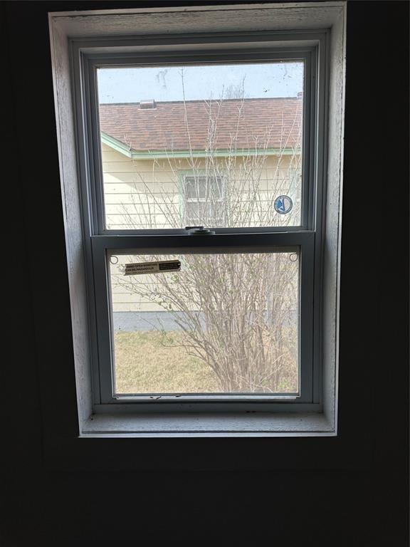 314 N Maryland Ave, Mangum, OK 73554 - view of room details