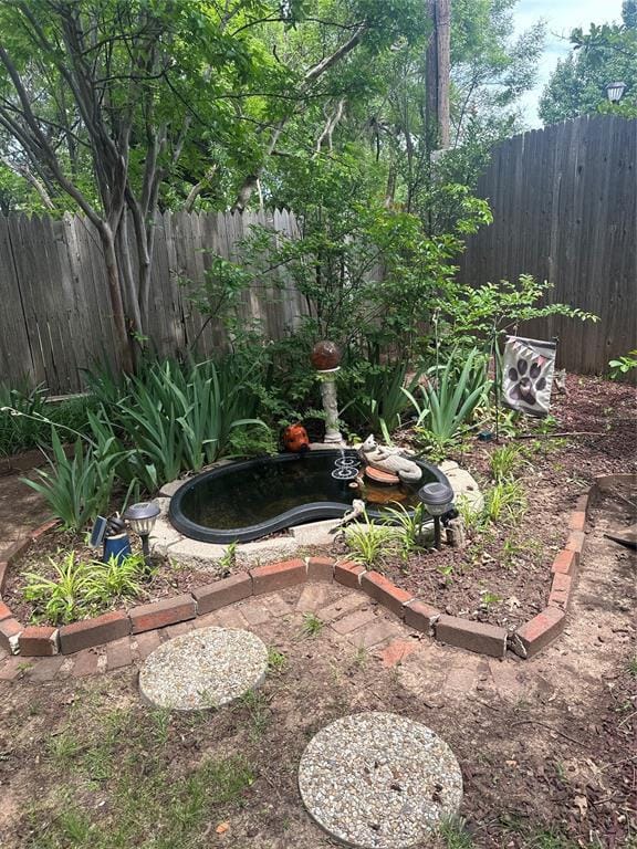 6706 N Woodward Dr, Oklahoma City, OK 73116 - view of yard with fence