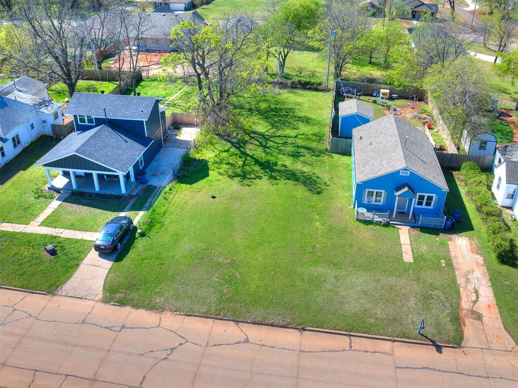 711 E Perkins Ave, Guthrie, OK 73044
