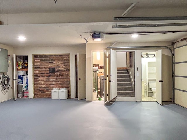 1016 Canyon Ridge Rd, Clinton, OK 73601 - garage featuring a garage door opener