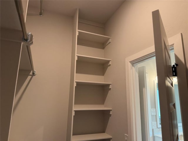 1220 SW 139th St, Oklahoma City, OK 73170 - view of walk in closet