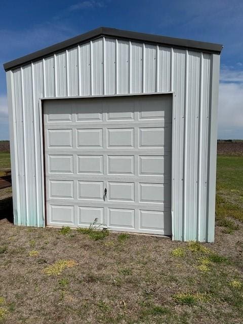 713 Whispering Water Dr, Fort Cobb, OK 73038 - view of garage