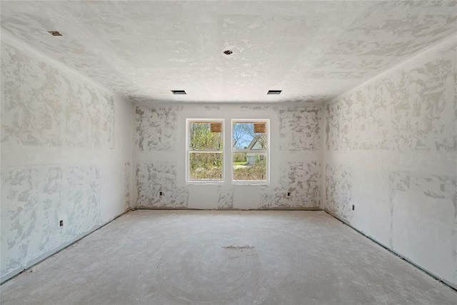4605 Lincoln Lndg, Harrah, OK 73045 - view of unfurnished room