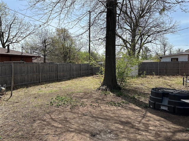609 Utah Ave, Norman, OK 73069 - view of yard featuring a fenced backyard