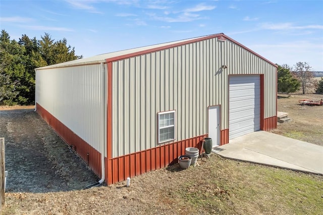 17787 N County Road 3200th Rd, Pauls Valley, OK 73075 - view of outbuilding with concrete driveway and an outdoor structure