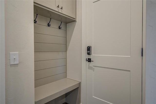 4980 12th Ave, Goldsby, OK 73093 - view of mudroom