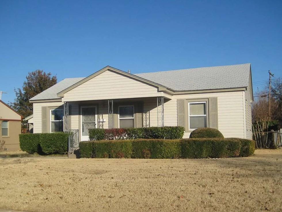 17 NW 28th St, Lawton, OK 73505 - view of front of house with a front yard