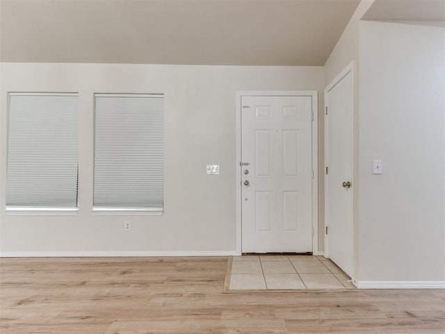 1801 NW 145th St, Edmond, OK 73013 - foyer featuring wood finished floors and baseboards