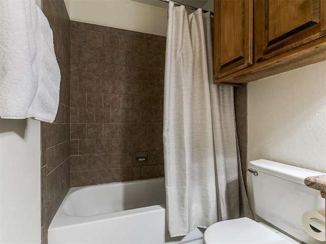9333 SW 22nd St, Oklahoma City, OK 73128 - full bath with shower / bath combination with curtain and toilet