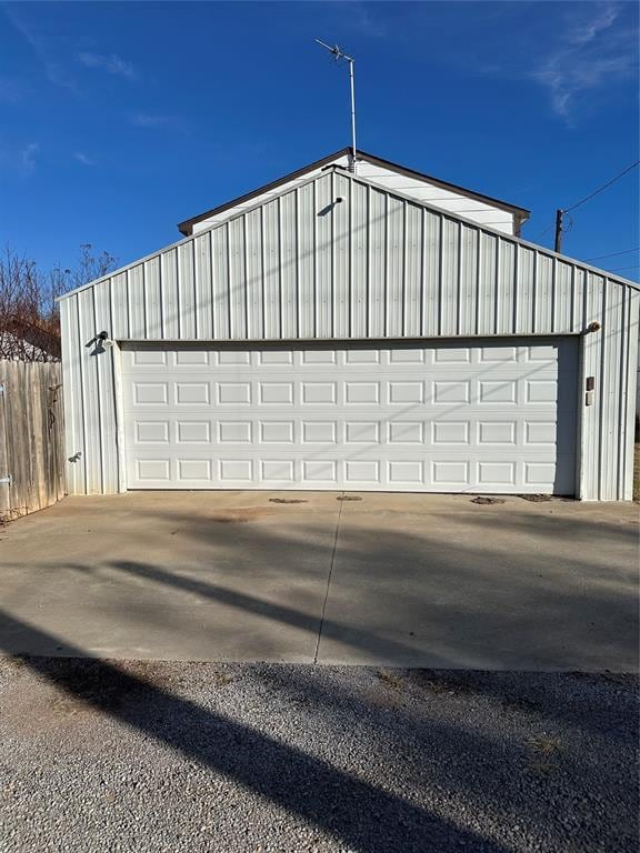 view of detached garage