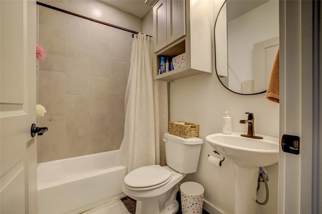 308 W Kerby Ave, Washington, OK 73080 - bathroom with toilet and shower / bath combination with curtain