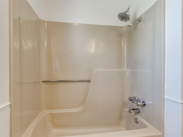 2416 Ellis Dr, Shawnee, OK 74804 - full bath featuring washtub / shower combination