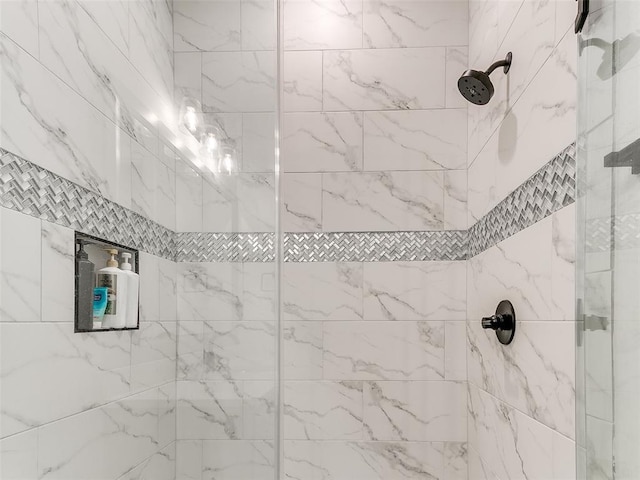 3532 Paso Robles Ter, Edmond, OK 73034 - bathroom with a tile shower