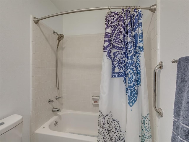 full bath featuring shower / bath combination with curtain and toilet
