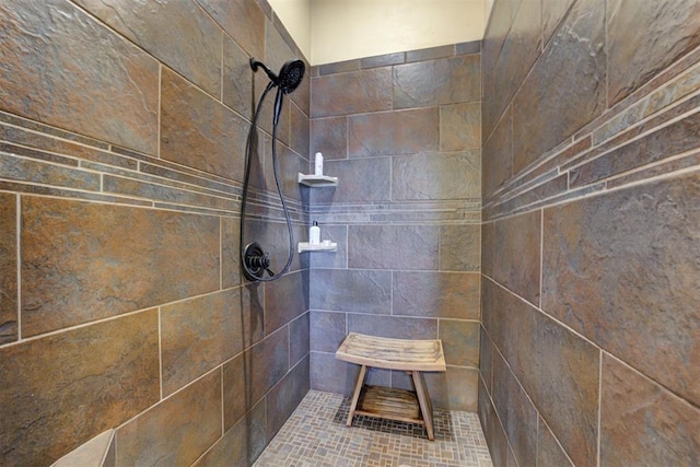 2293 Cottage Ln, Blanchard, OK 73010 - bathroom featuring a tile shower
