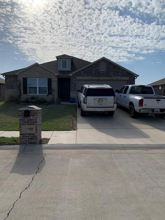 1009 NE 3rd St, Perkins, OK 74059 - photo 1