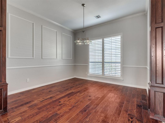 unfurnished room featuring baseboards, visible vents, a notable chandelier, dark wood-type flooring, and ornamental molding
