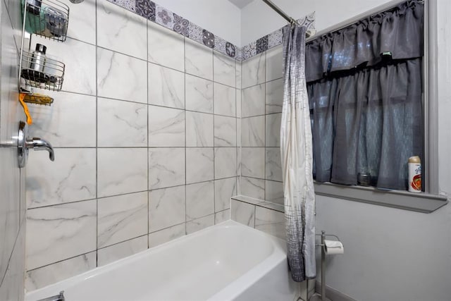 full bath with shower / bath combo with shower curtain