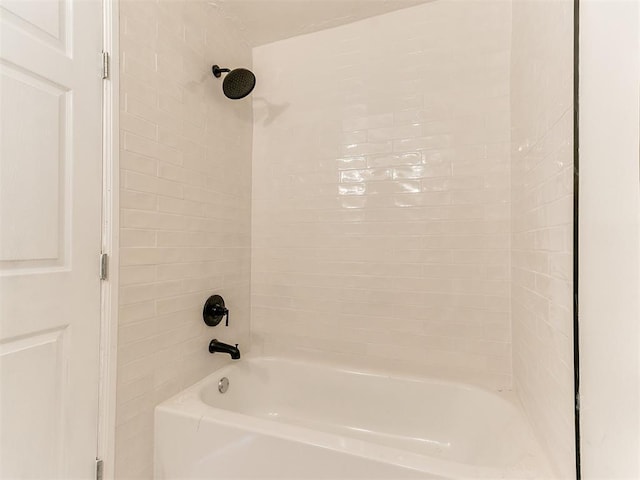 1804 Guilford Ln, Nichols Hills, OK 73120 - full bath featuring bathtub / shower combination
