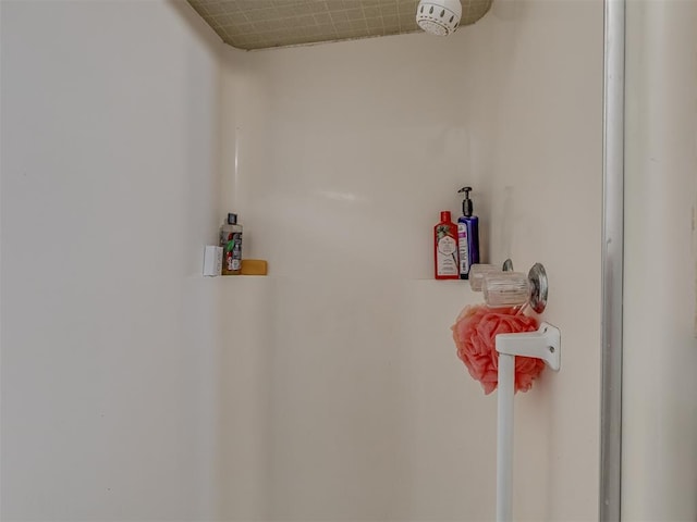 209 S 2nd Ave, Stroud, OK 74079 - view of room details