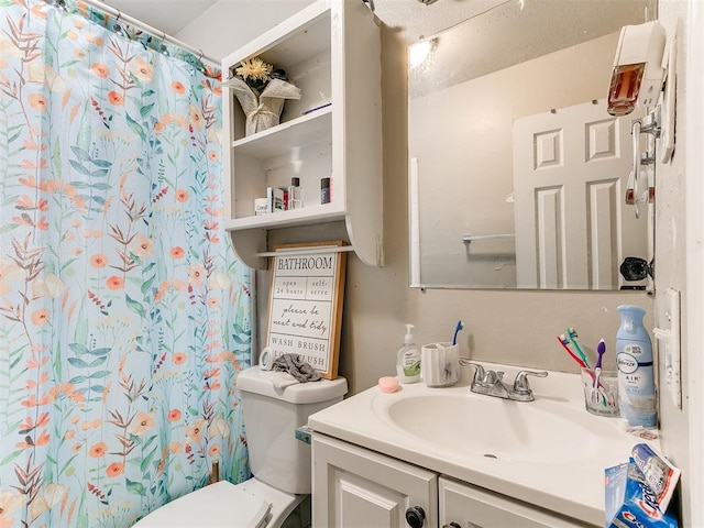 3205 S Madole Blvd, Oklahoma City, OK 73159 - full bath featuring vanity, toilet, and curtained shower