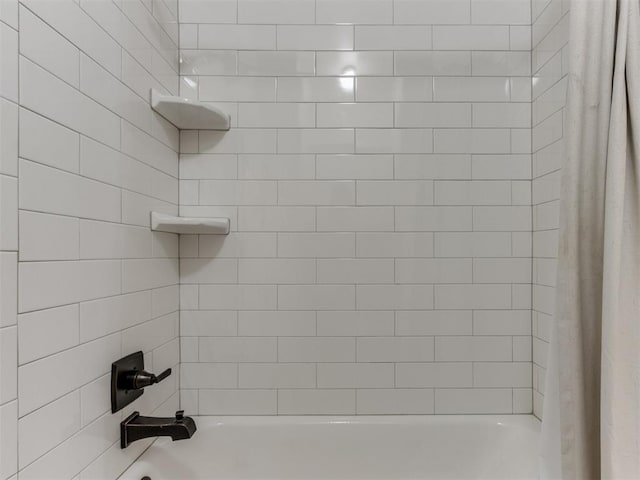 full bath featuring shower / bath combo