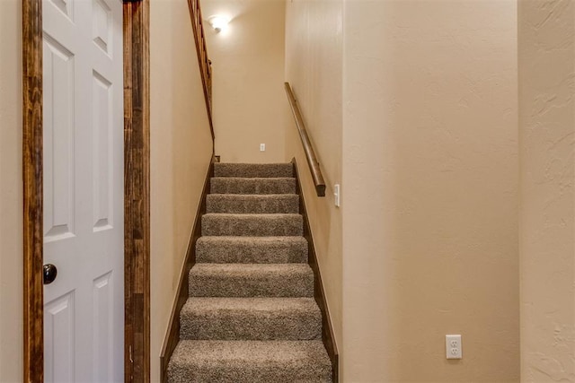 3719 Black Forrest Ct, Newcastle, OK 73065 - view of stairway