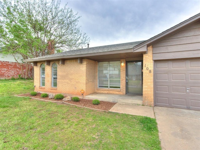 108 S 9th Street Cir, Chickasha, OK 73018 - photo 4