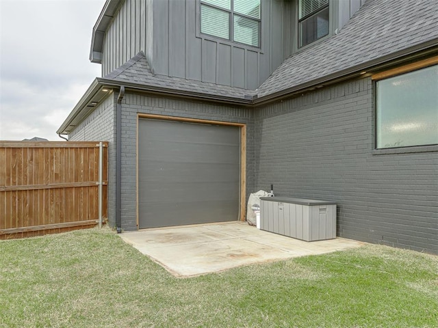 1330 Acclivis Ct, Newcastle, OK 73065 - garage featuring fence