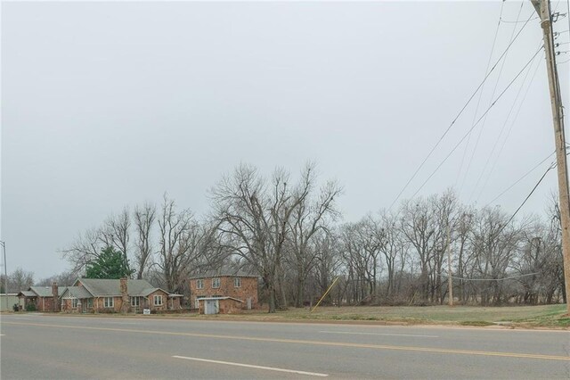 1319 S Division St, Guthrie, OK 73044 - view of asphalt street