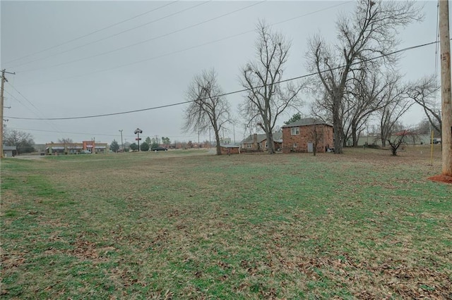 1319 S Division St, Guthrie, OK 73044 - view of yard