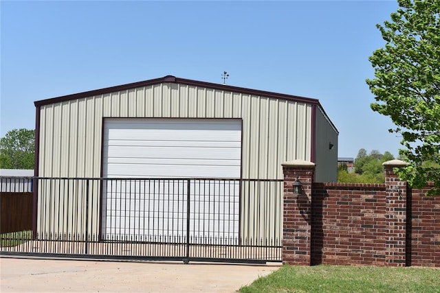 2297 Barrington Dr, Blanchard, OK 73010 - view of outdoor structure with an outdoor structure and fence