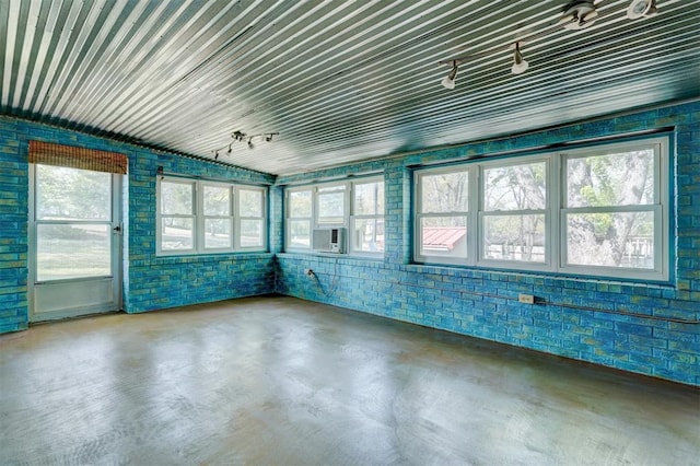 6205 S Choctaw Rd, Choctaw, OK 73020 - view of unfurnished sunroom