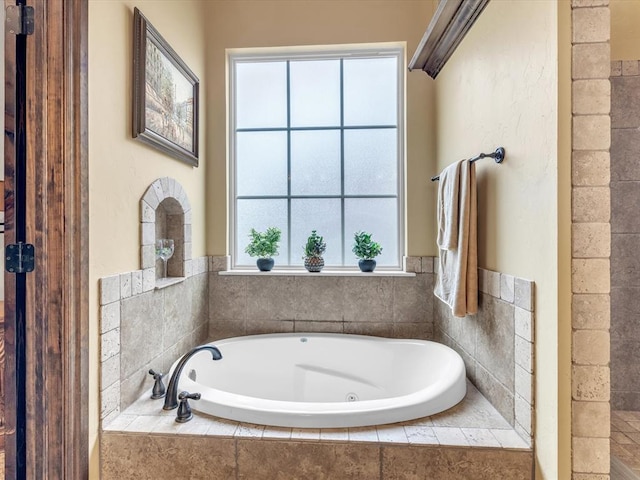 13401 Grapevine Trl, Oklahoma City, OK 73170 - full bathroom featuring a bath
