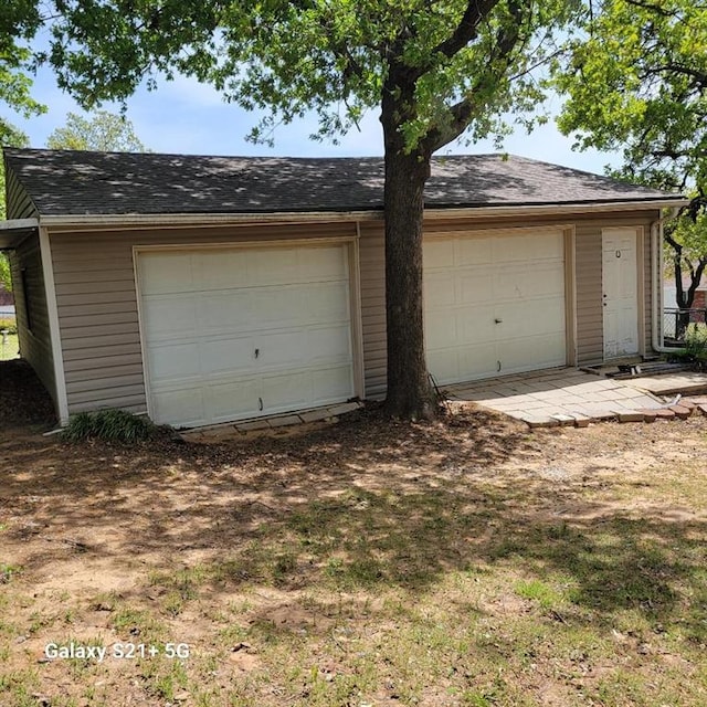 view of detached garage