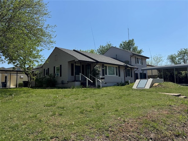 608 Roosevelt St, Seminole, OK 74868 - rear view of property featuring a yard
