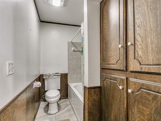 12141 Greenlawn Ave, Oklahoma City, OK 73170 - full bathroom featuring crown molding, wainscoting, shower / tub combination, toilet, and visible vents