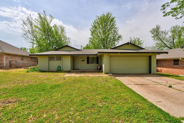 1024 W Peebly Dr, Midwest City, OK 73110 - photo 1
