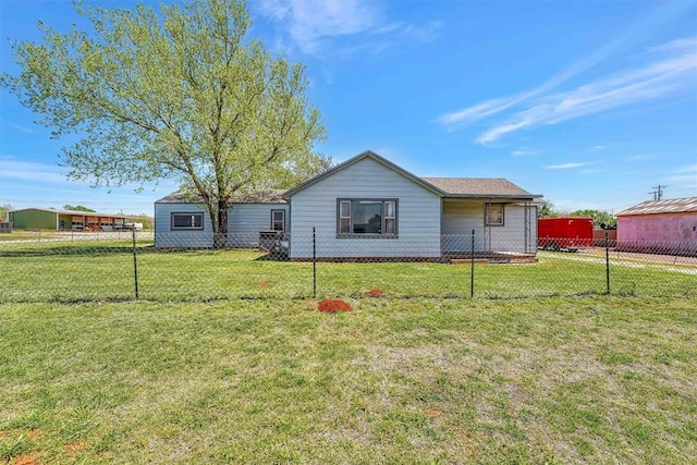 618 N Van Buren Ave, Elk City, OK 73644 - photo 2