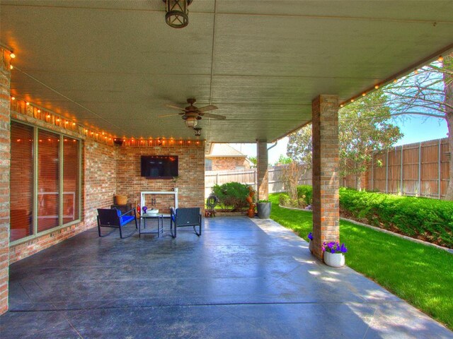 3116 Sycamore Dr, Moore, OK 73160 - view of patio / terrace with a ceiling fan and a fenced backyard