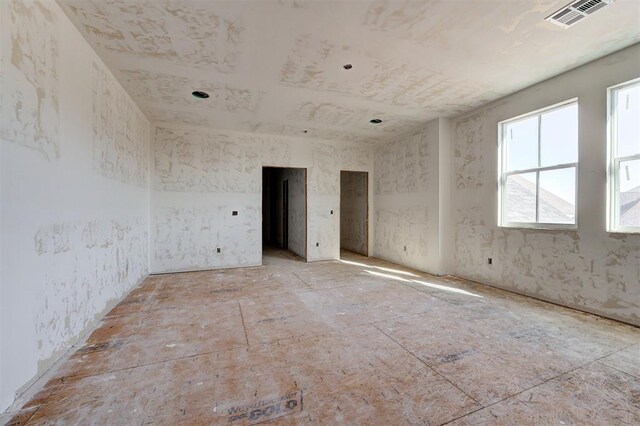 3825 Stone Hill Ln, Edmond, OK 73034 - empty room featuring visible vents