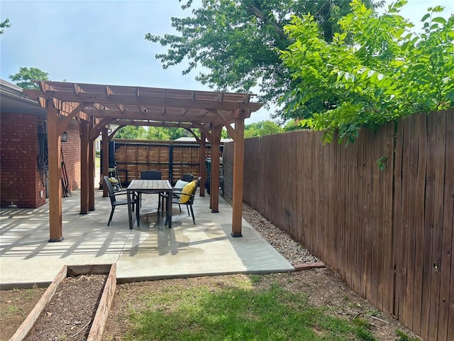 2813 Clermont Pl, Oklahoma City, OK 73116 - view of patio featuring a pergola, a fenced backyard, and outdoor dining area